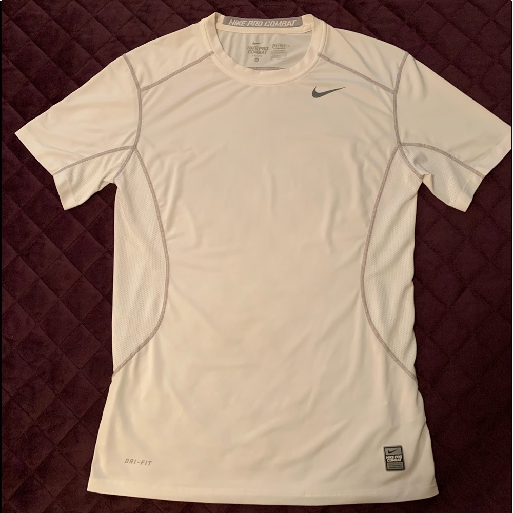NIKE Pro Combat